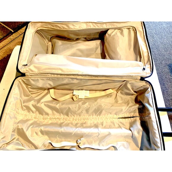 High Sierra 22In Roomy Wheeled Duffel w/ Grab Handles, Black Heather(SEE PHOTOS) - Picture 8 of 8